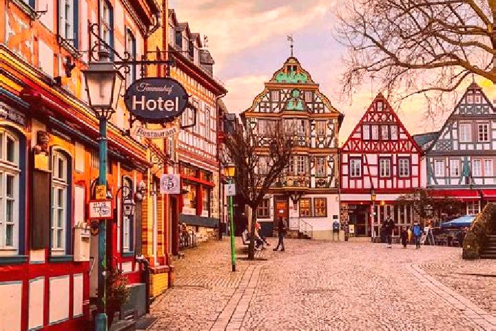 Ella, 36 — Escort in Mandel, Germany