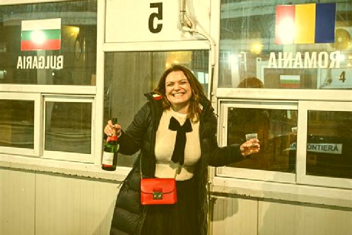 Ella, 36 — Escort in Muncelu, Romania
