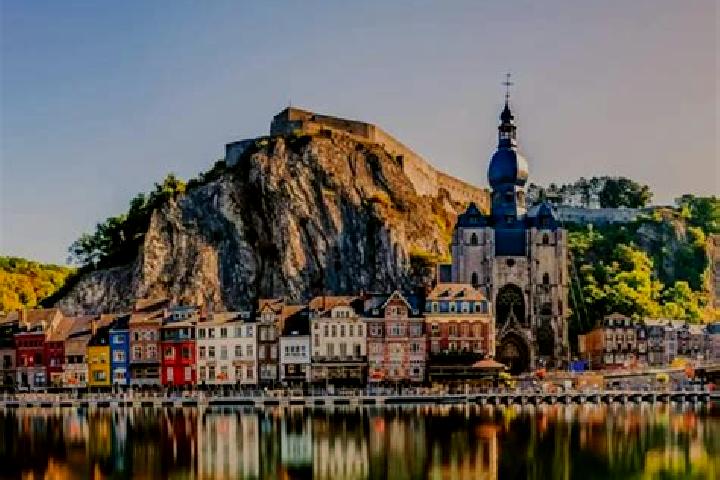 Ella, 36 — Escort in Pousset, Belgium