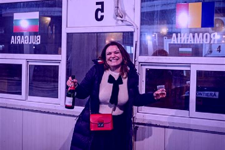 Ella, 36 — Escort in Radovan, Romania