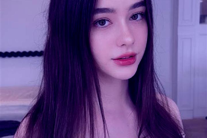 Ella, 36 — Escort in Taraan, Indonesia