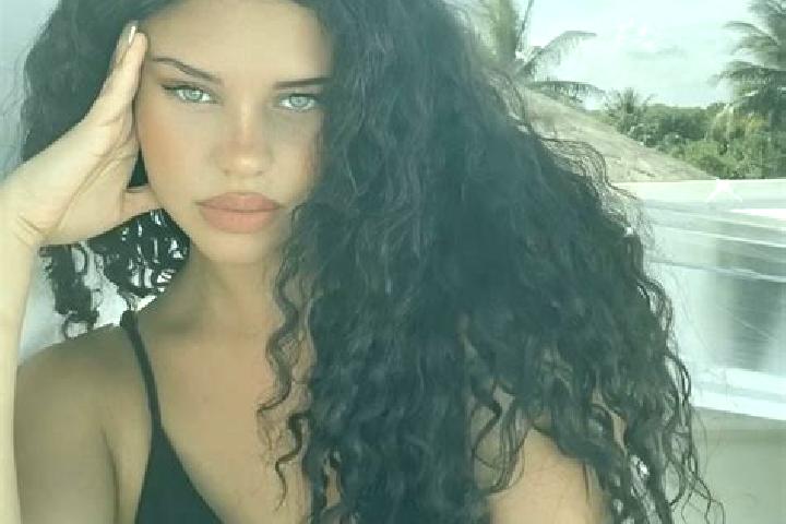 Ella, 37, a black grey-eyed latina companion based in Otangarei. Offering Dinner Date, Party Girl, Overnight, Domination, GFE. Available for incall and outca...