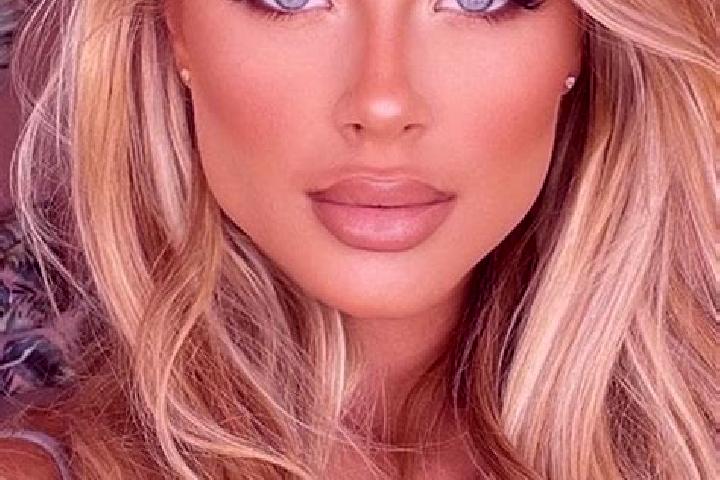 Ella, 37, a blonde blue-eyed latina companion based in Foinikounta. Offering Party Girl, Duos, CIM, A-Level, Dinner Date. Available for incall and outcall, d...