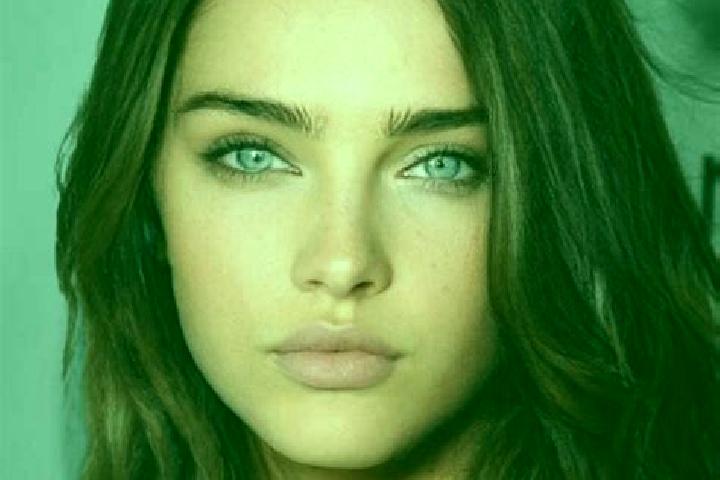 Ella, 37, a brunette blue-eyed middle eastern companion based in Giffone. Offering Fetish, A-Level, Party Girl, Dinner Date. Available for incall and outcall...