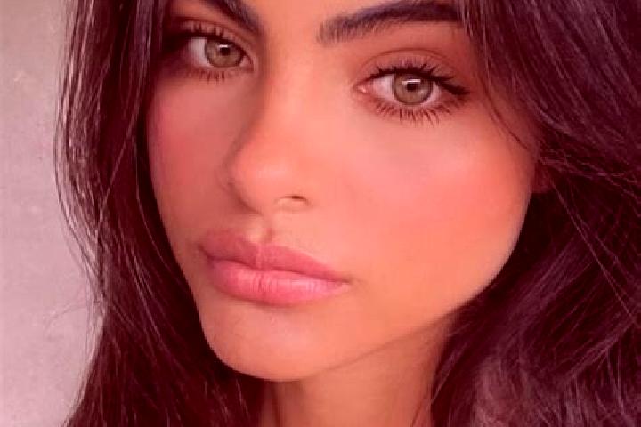 Ella, 37, a brunette green-eyed latina companion based in Neuendeich. Offering Fetish, Overnight, Party Girl, GFE. Available for incall and outcall, overnigh...