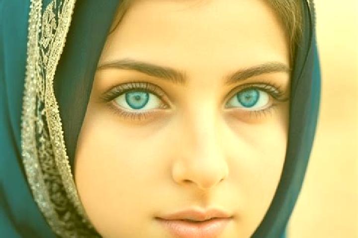 Ella, 37, a dark blonde blue-eyed middle eastern companion based in Daleum. Offering A-Level, Party Girl, Travel Companion. Available for incall and outcall,...