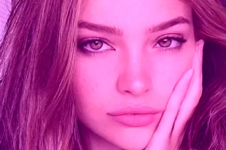 Ella, 37, a dark blonde hazel-eyed latina companion based in Karmeta. Offering CIM, A-Level, Roleplay. Available for incall and outcall, overnight bookings a...