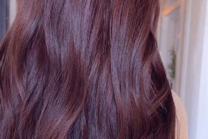 Ella, 37, a red brown-eyed asian companion based in Kondhi. Offering Deep French Kissing, Domination, Roleplay. Available for incall and outcall, overnight b...