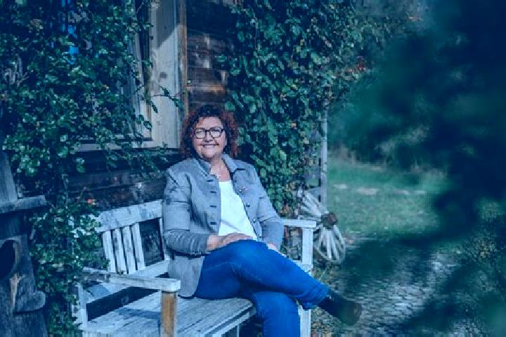 Ella, 37 — Escort in Arnbruck, Germany