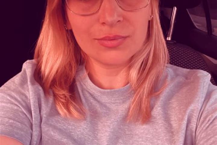 Ella, 37 — Escort in Hemeius, Romania