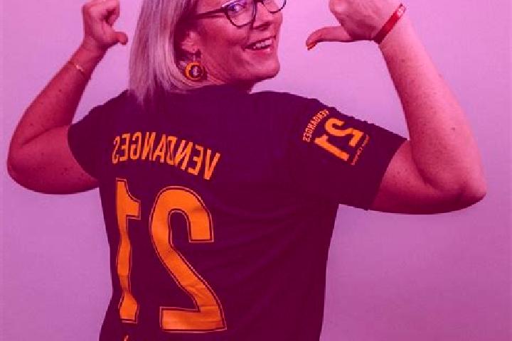 Ella, 37 — Escort in La Veuve, France