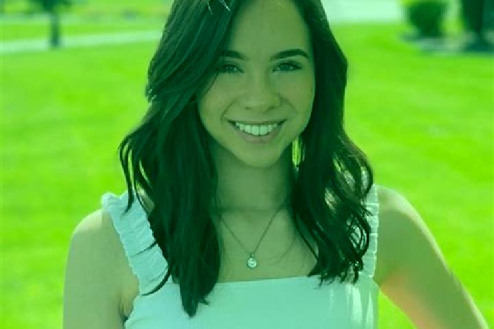 Ella, 37 — Escort in McClellan Park, United States