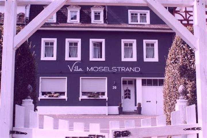Ella, 37 — Escort in Moselkern, Germany