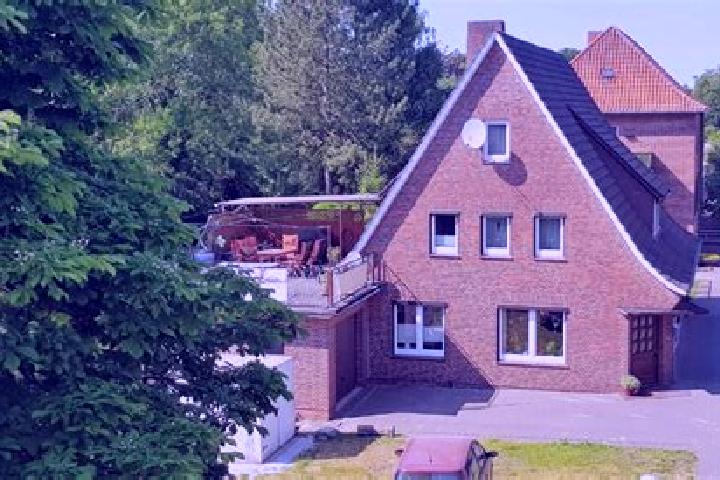 Ella, 37 — Escort in Neuhaus an der Oste, Germany