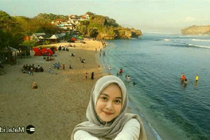 Ella, 37 — Escort in Sembungan Kidul, Indonesia