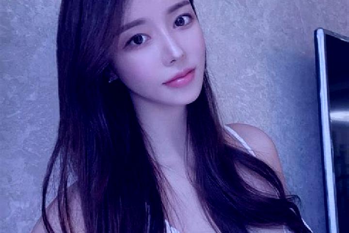 Ella, 37 — Escort in Wuguishan, China