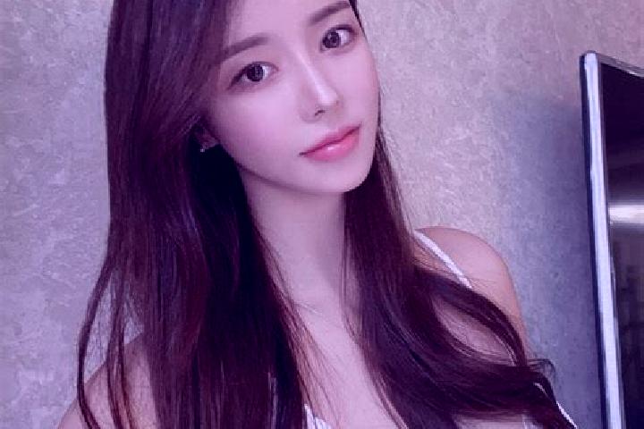 Ella, 37 — Escort in Xiushi, China
