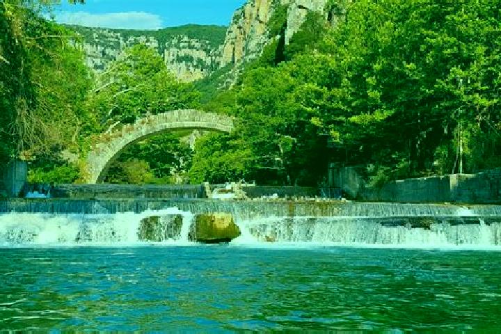 Ella, 37 — Escort in Zagorochoria, Greece