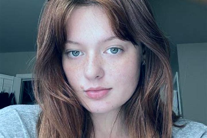 Ella, 38, a auburn grey-eyed caucasian companion based in Santa Paolina. Offering Fetish, GFE, CIM. Available for incall and outcall, overnight bookings avai...