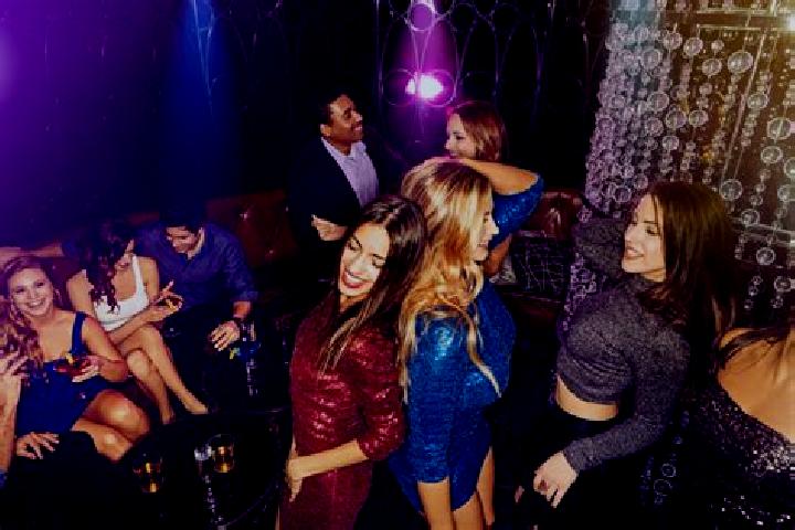 Ella, 38, a blonde dark-eyed caucasian companion based in Chambray-les-Tours. Offering Tantra, Striptease, Dinner Date, BDSM. Available for incall and outcal...