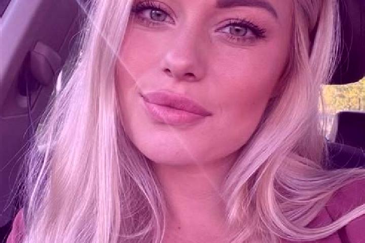 Ella, 38, a blonde hazel-eyed mediterranean companion based in Launceston city centre. Offering Duos, GFE, BDSM. Available for incall and outcall, day and ev...