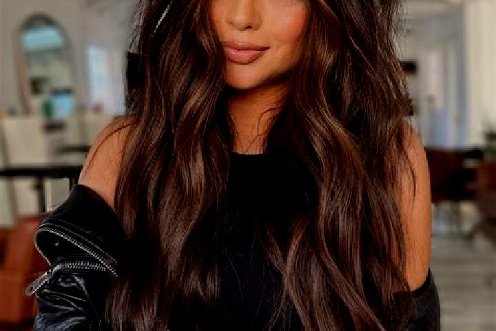 Ella, 38, a brunette dark-eyed mixed companion based in Luokou. Offering CIM, GFE, Party Girl. Available for incall and outcall, overnight bookings available.
