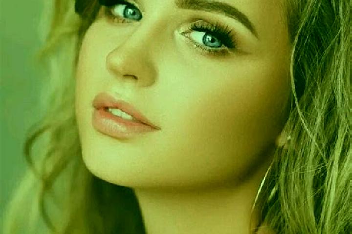 Ella, 38, a dark blonde blue-eyed caribbean companion based in Jagatsinghapur. Offering Roleplay, Erotic Massage, Girlfriend Experience, Party Girl, A-Level....