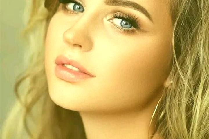 Ella, 38, a dark blonde blue-eyed ebony companion based in Buckatunna. Offering Striptease, Deep French Kissing, Party Girl. Available for incall and outcall...