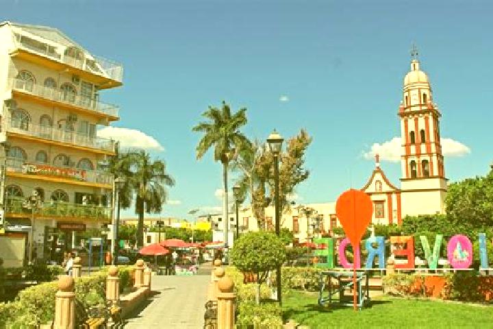Ella, 38 — Escort in Colonia Rio Verde, Mexico