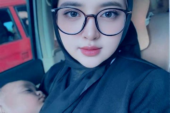 Ella, 38 — Escort in Gempol, Indonesia