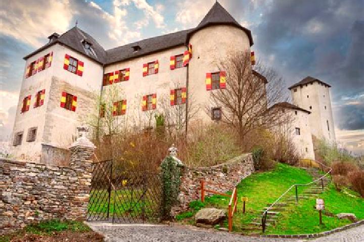 Ella, 38 — Escort in Lockenhaus, Austria