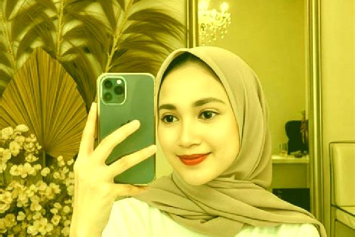 Ella, 38 — Escort in Ntonggu, Indonesia