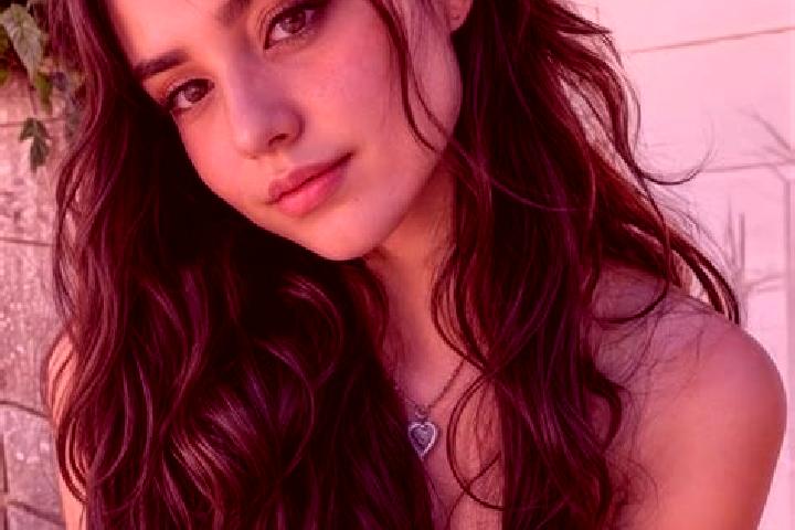 Ella, 39, a auburn brown-eyed indian companion based in Artesa de Segre. Offering Overnight, Duos, Couples, Girlfriend Experience, A-Level. Available for inc...