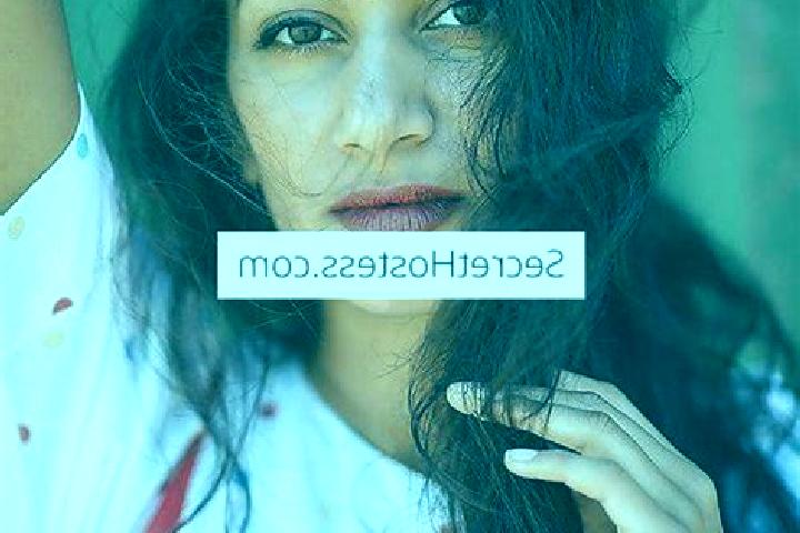 Ella, 39, a black brown-eyed indian companion based in Maria Lombardo de Caso. Offering Tantra, OWO, Couples, Party Girl. Available for incall and outcall, d...