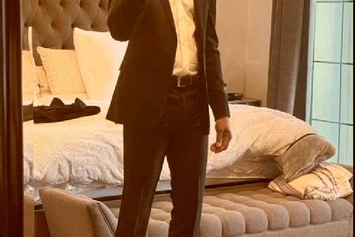 Ella, 39, a black dark-eyed asian companion based in Punta Umbria. Offering Striptease, Travel Companion. Available for incall and outcall, day and evening d...