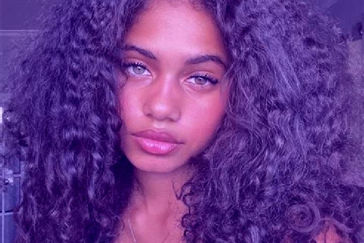 Ella, 39, a black grey-eyed ebony companion based in Lavilleneuve-au-Roi. Offering A-Level, Party Girl. Available for incall and outcall, day and evening dates.