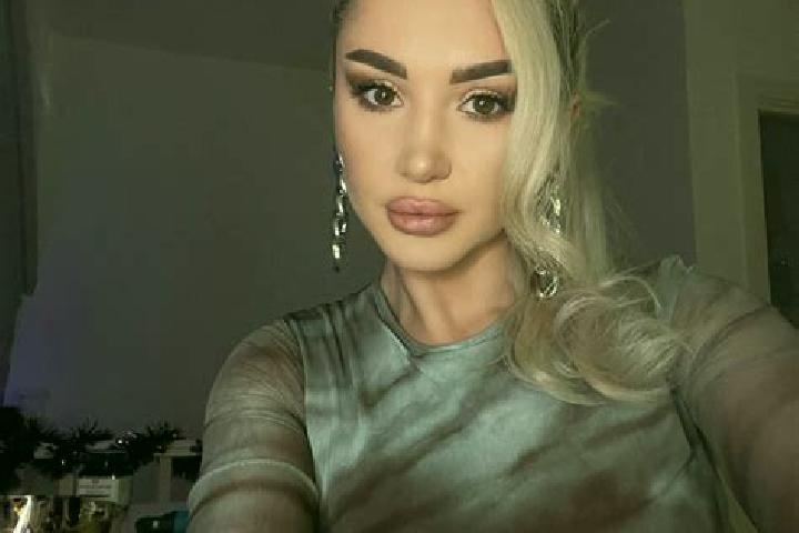Ella, 39, a blonde grey-eyed mediterranean companion based in Balderrama. Offering BDSM, Travel Companion, A-Level, GFE. Available for incall and outcall, ov...