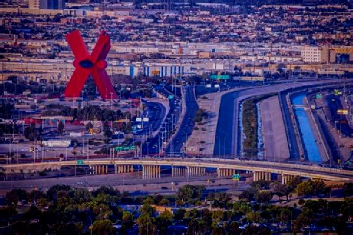 Ella, 39 — Escort in Loma de Juarez, Mexico