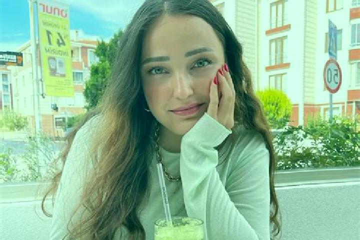 Ella, 39 — Escort in Seymen, Turkey