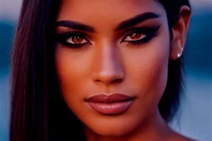 Ellie, 20, a black dark-eyed latina companion based in Carmacks. Offering Roleplay, Erotic Massage, Domination. Available for incall and outcall, overnight b...