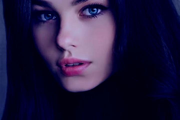 Ellie, 20, a brunette dark-eyed slavic companion based in Camooweal. Offering Massage, Deep French Kissing, Striptease, Tantra. Available for incall and outc...