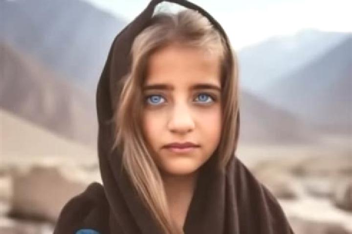 Ellie, 20, a dark blonde amber-eyed middle eastern companion based in Hegnau / Im Zentrum. Offering OWO, Roleplay, 69, Duos, Dinner Date. Available for incal...