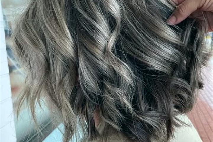 Ellie, 20, a dark blonde grey-eyed mixed companion based in Tianeti. Offering Roleplay, Massage, Striptease, Tantra. Available for incall and outcall, day an...