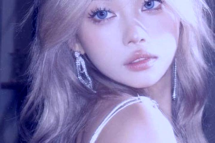 Ellie, 20, a platinum blonde hazel-eyed asian companion based in Hang Hau. Offering Girlfriend Experience, Fetish, Party Girl, Striptease, Dinner Date. Avail...