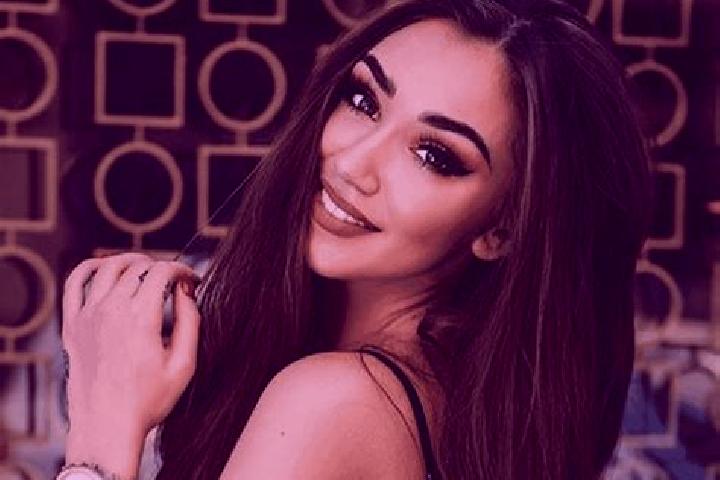 Ellie, 20 — Escort in Gyal, Hungary