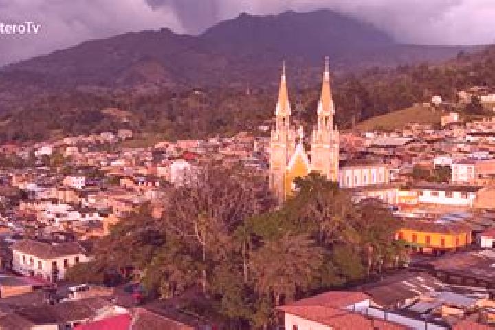 Ellie, 20 — Escort in Motavita, Colombia