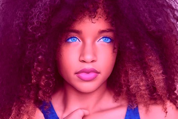 Ellie, 21, a black blue-eyed mixed companion based in Capu Piscului. Offering CIM, BDSM, Massage, Striptease. Available for incall and outcall, day and eveni...