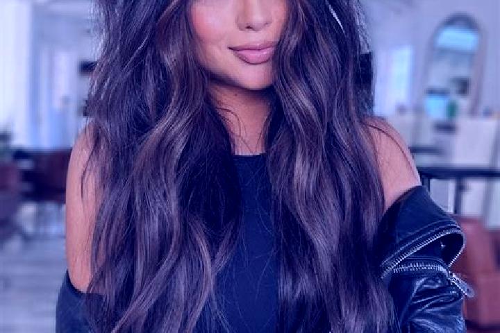 Ellie, 21, a brunette dark-eyed mixed companion based in Liudong. Offering Duos, Fetish, OWO, Dinner Date, Deep French Kissing. Available for incall and outc...