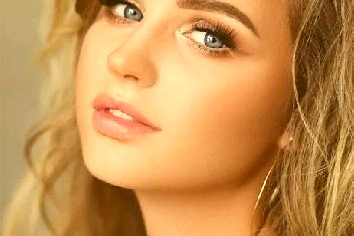 Ellie, 21, a dark blonde blue-eyed mediterranean companion based in Valyava. Offering Girlfriend Experience, Couples, Striptease. Available for incall and ou...
