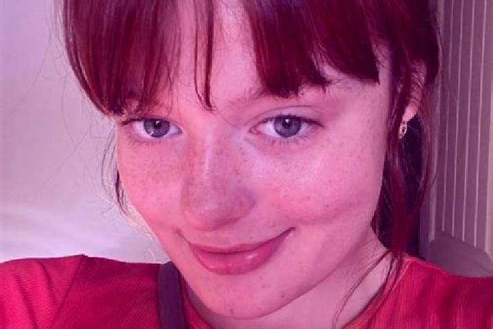 Ellie, 21, a red brown-eyed caribbean companion based in Corbreuse. Offering Travel Companion, OWO, Domination. Available for incall and outcall, overnight b...